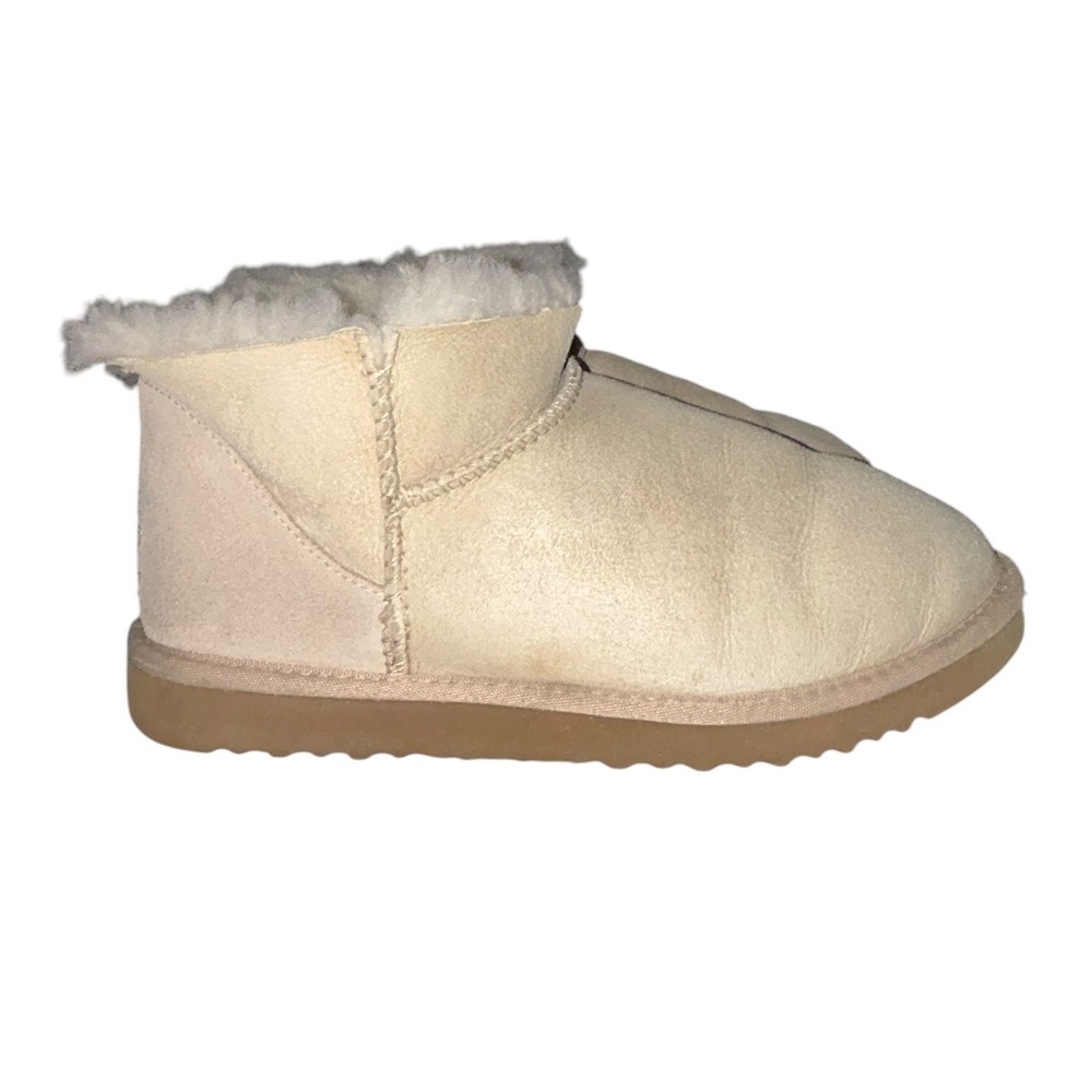 UGG Australia Classic Ultra Mini Cream Suede Ankle Boots Womens Size 8-8.5